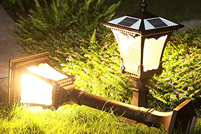 What are main factors for solar LED garden landscape light being popular in market?